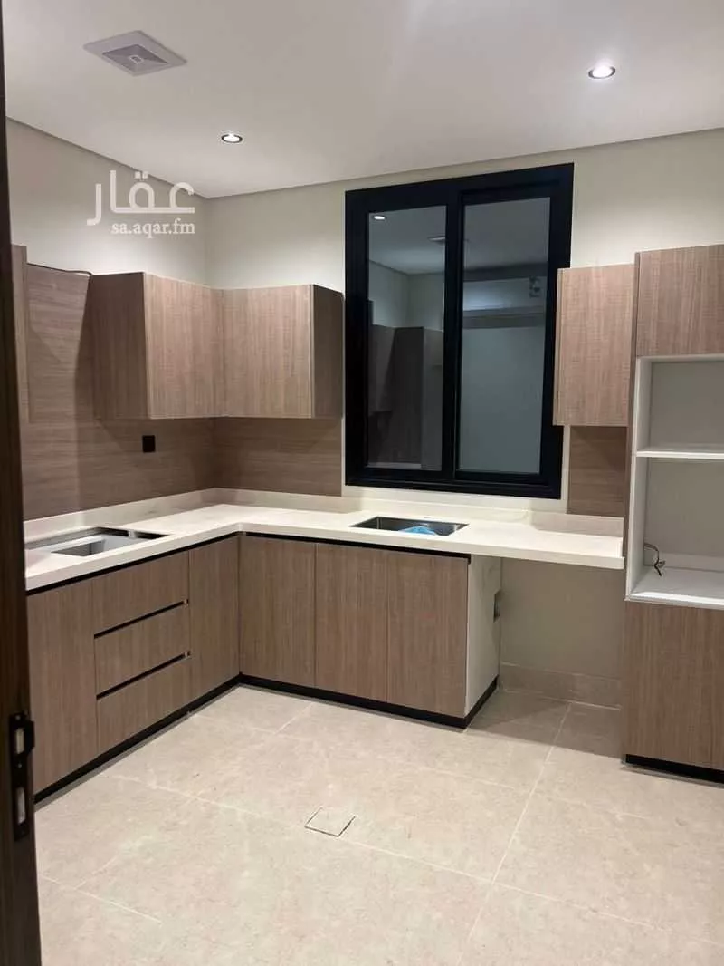 شقة 4 غرف في الحمرا 3