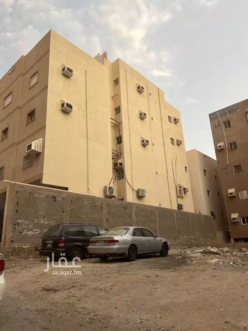 عمارة 621 م² في الشوقية 2