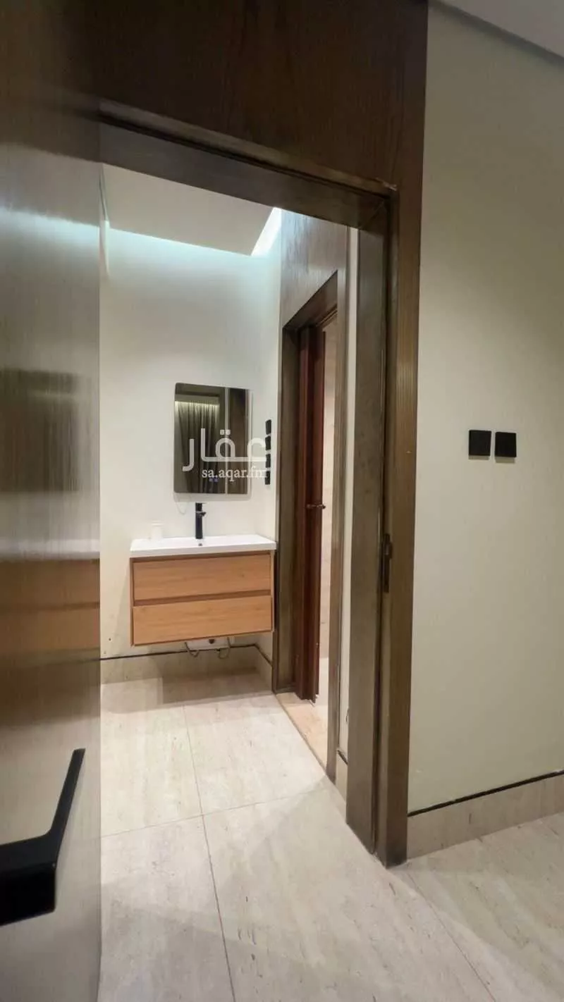 6 bedroom apartment in Al Malqa 5