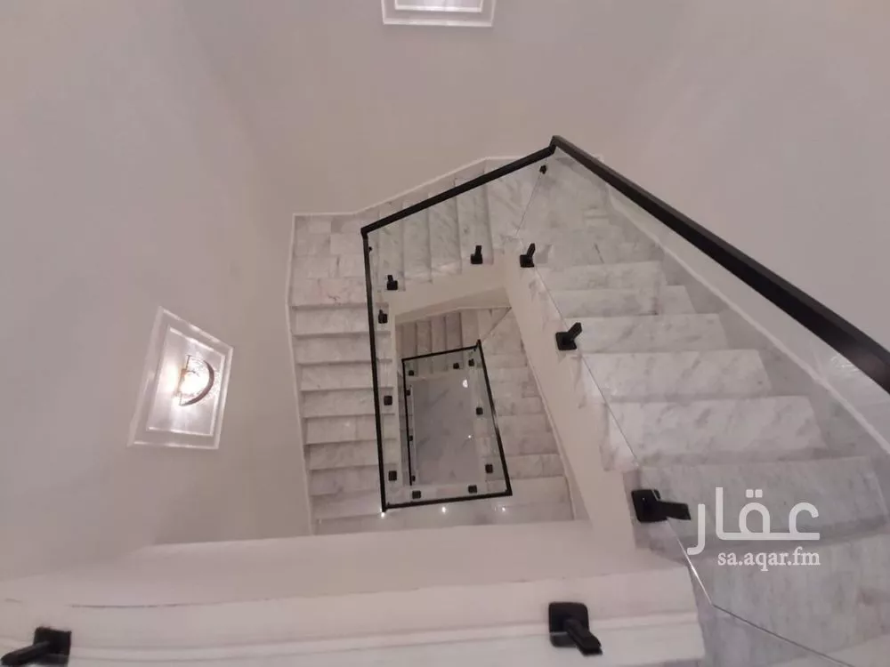6 bedroom villa in Dhahrat Laban 5