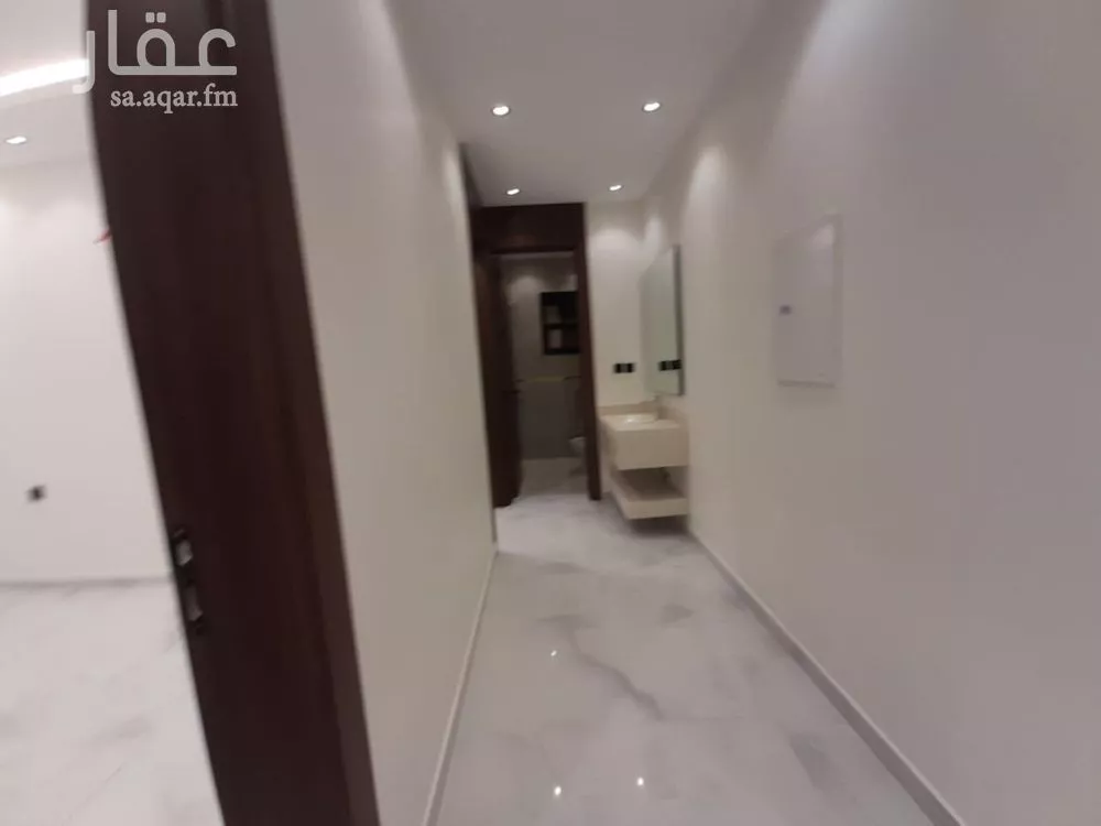6 bedroom villa in Dhahrat Laban 3