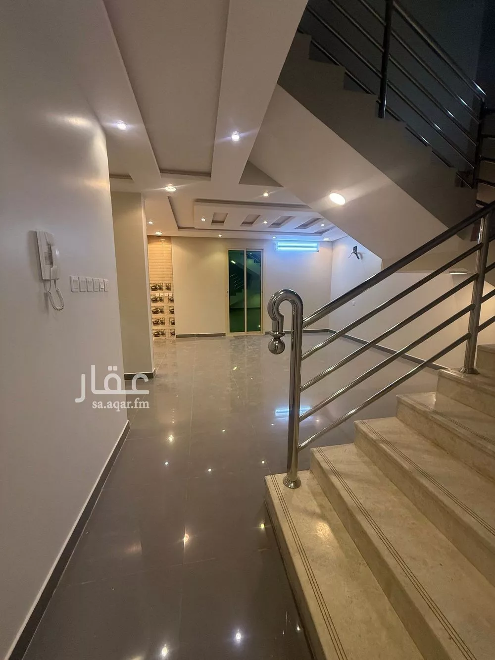 4 bedroom apartment in Dhahrat Laban 4