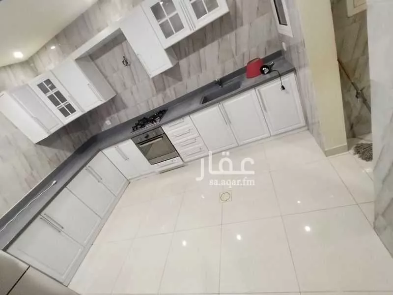 شقة 4 غرف في الحمرا 4