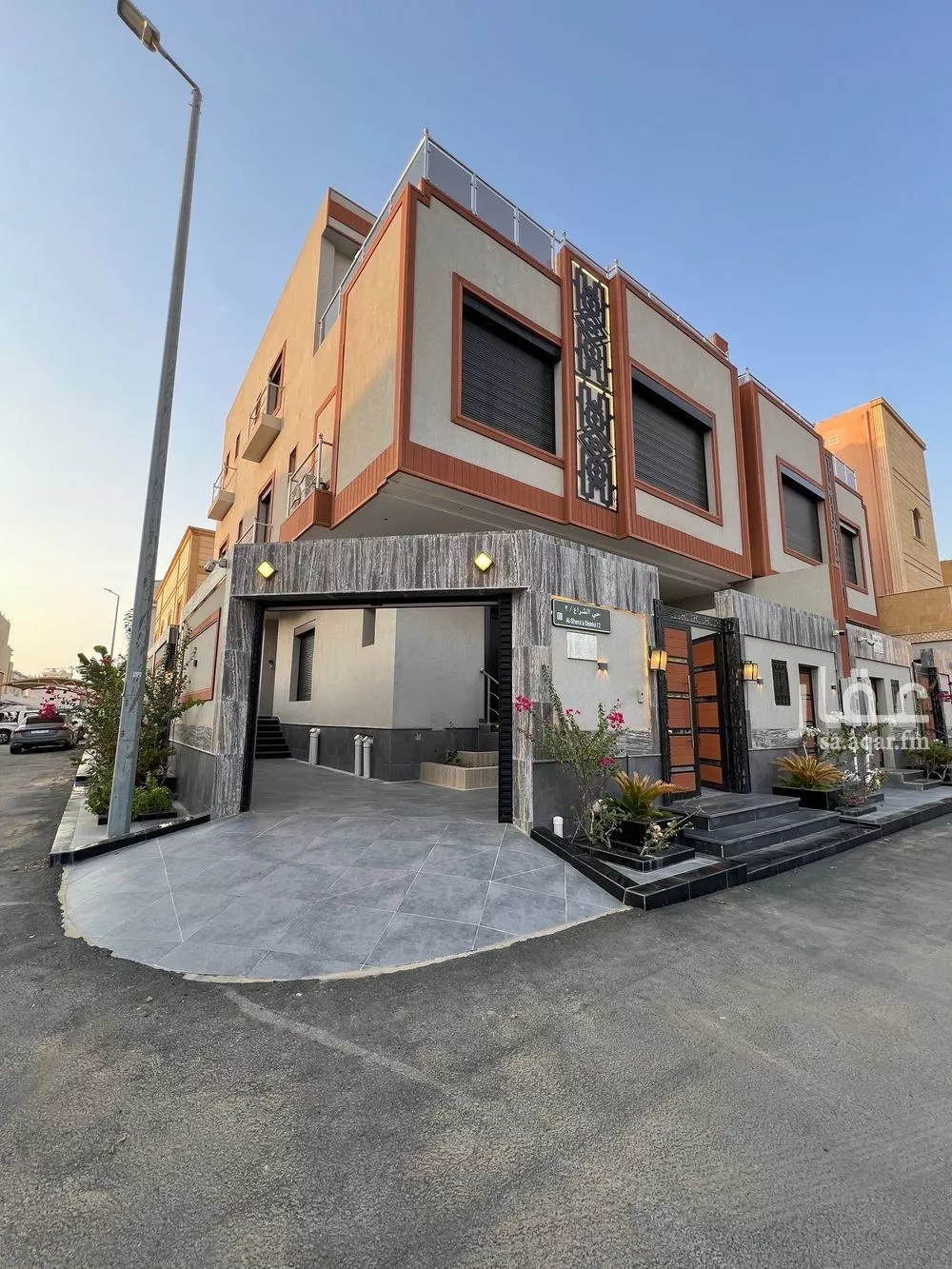 فيلا 5 غرف في الشراع 2