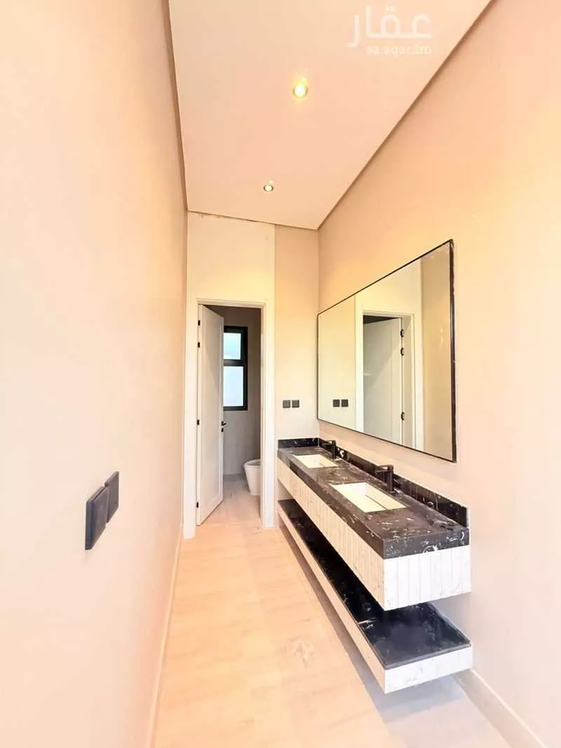 فيلا 8 غرف في الامواج 2