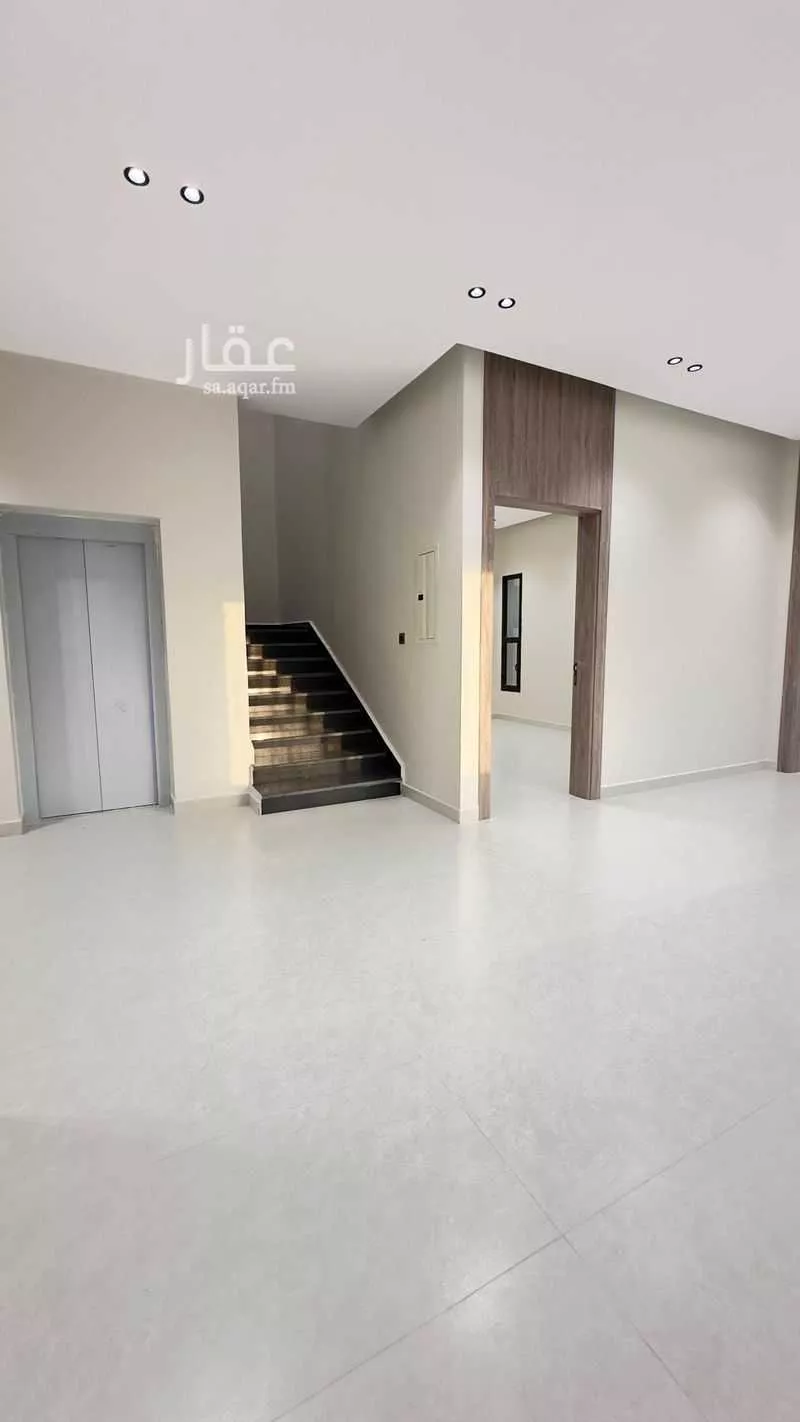 فيلا 8 غرف في ضاحية الملك فهد 2