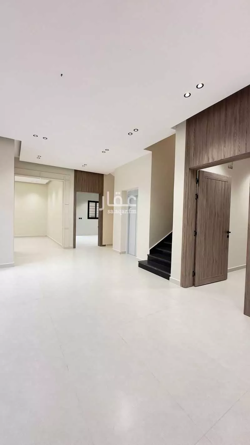 فيلا 8 غرف في ضاحية الملك فهد 5