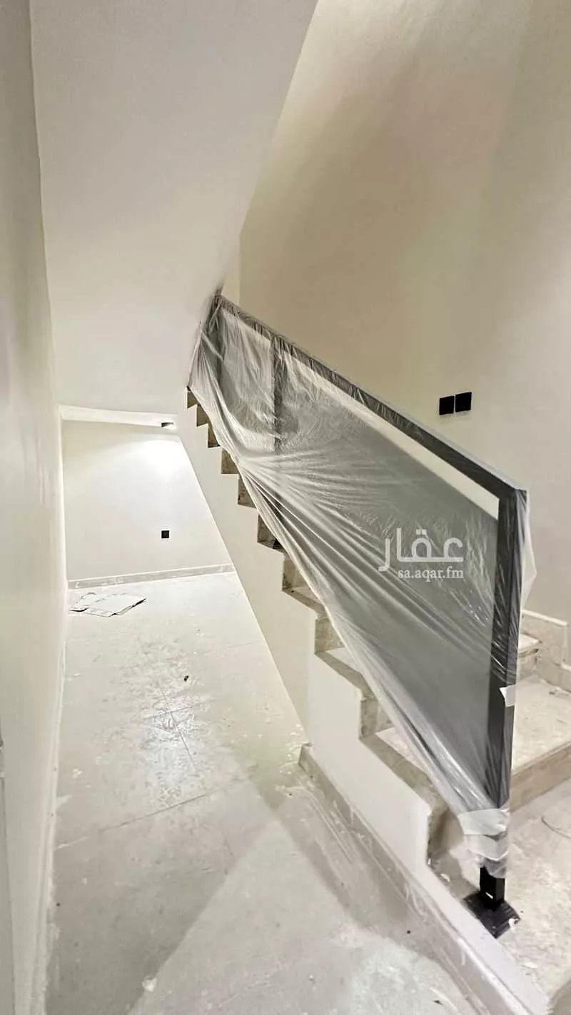 شقة 5 غرف في ضاحية الملك فهد 2
