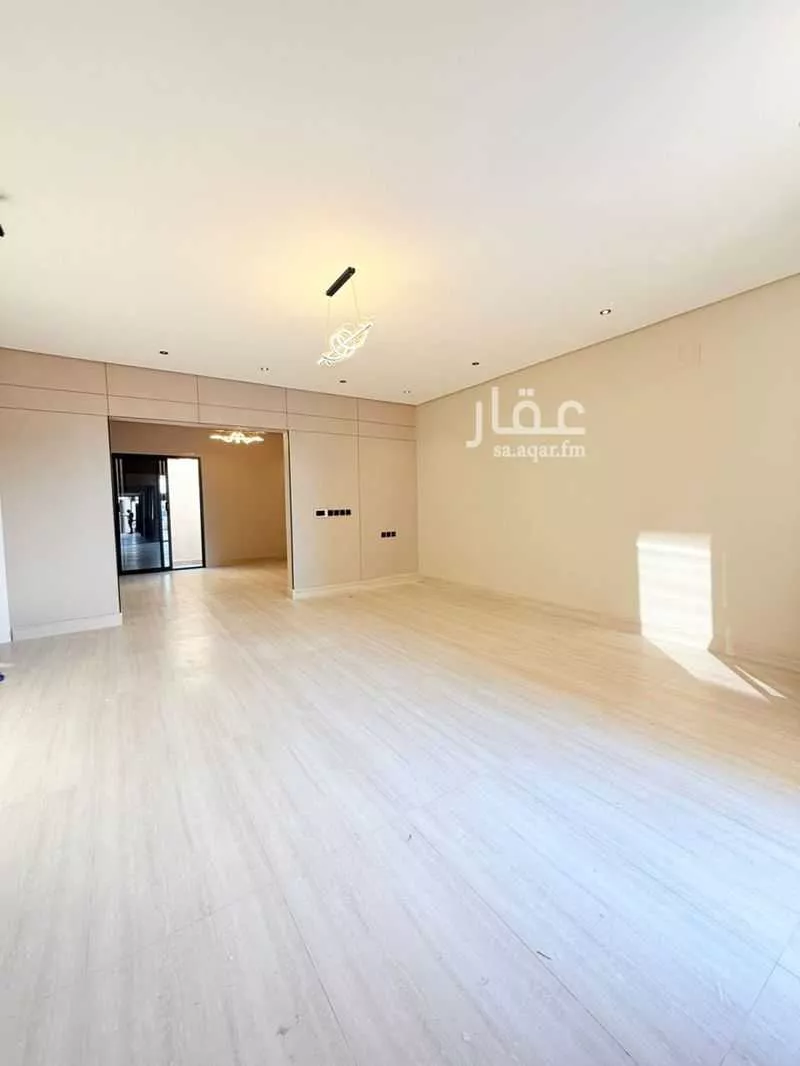 فيلا 8 غرف في الامواج 3