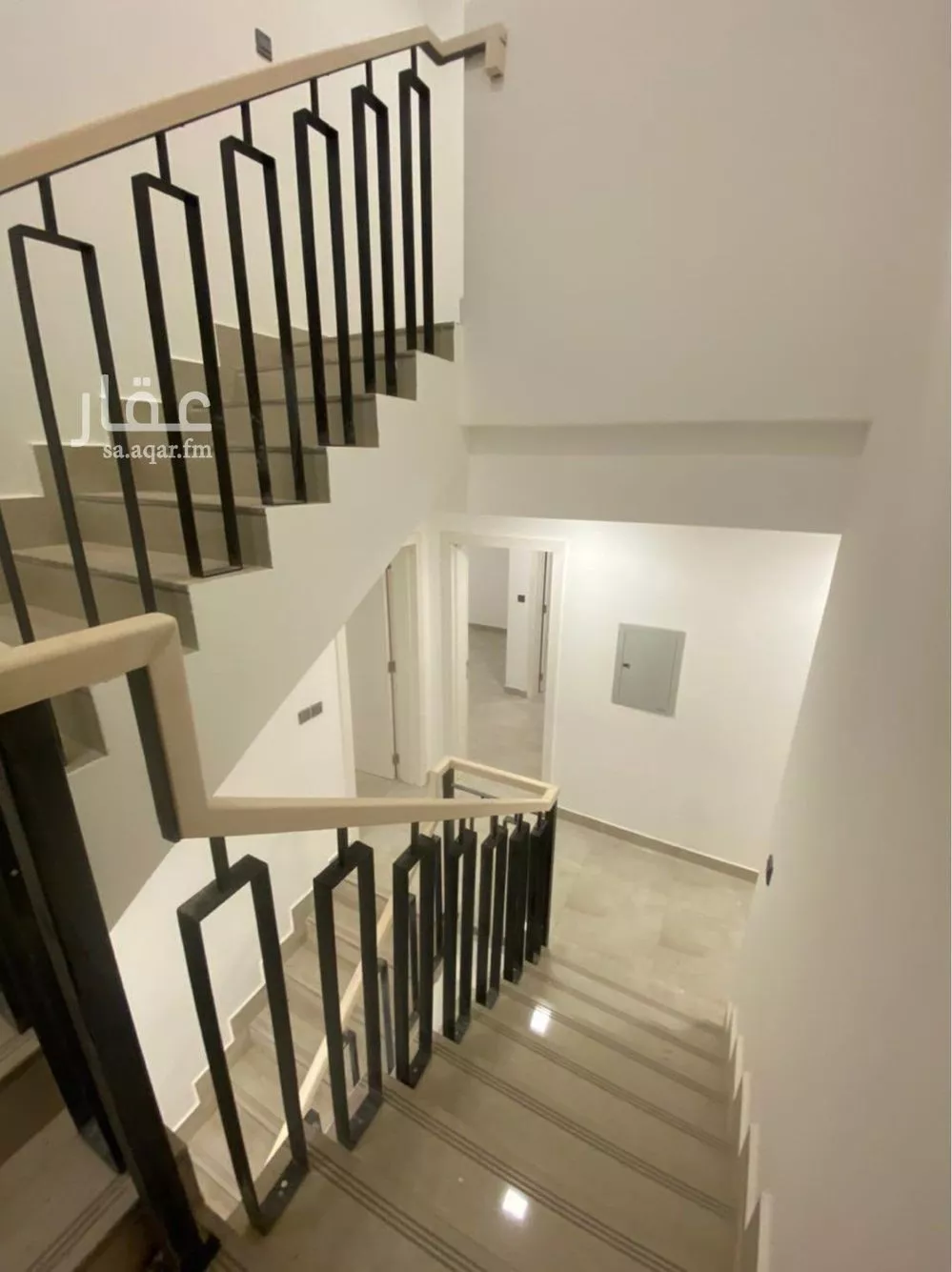 فيلا 6 غرف في النرجس 3