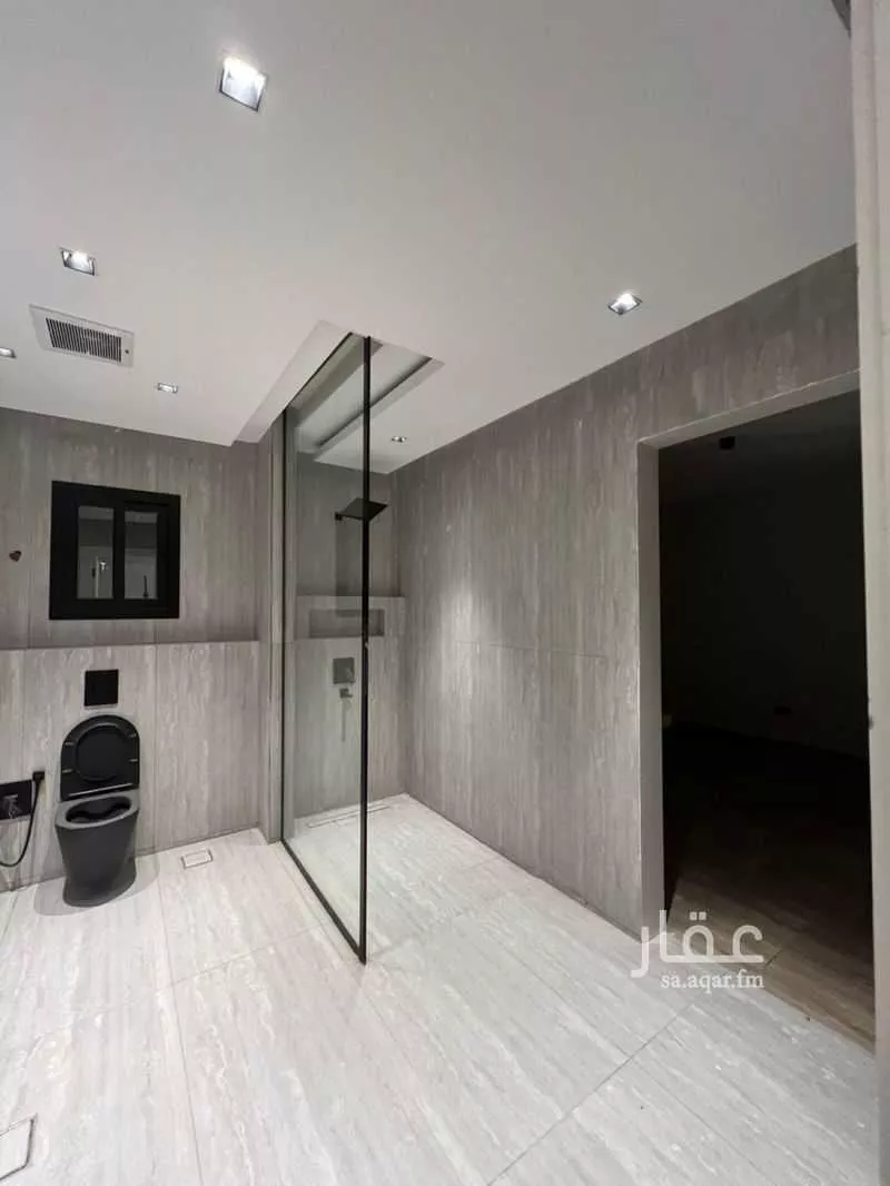 5 bedroom villa in Al Aridh 3