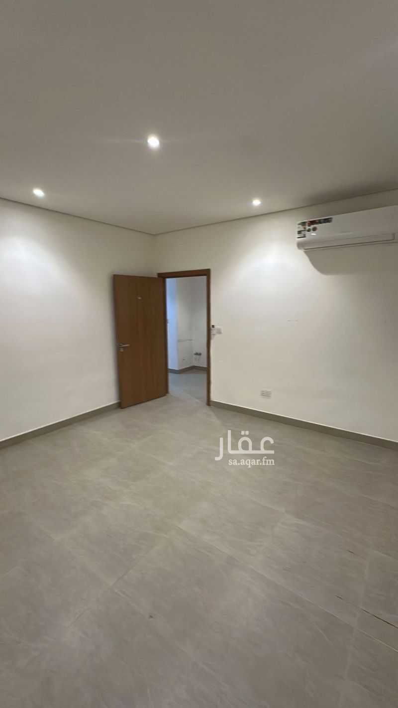 5 bedroom villa in Khuzam, Riyadh 10