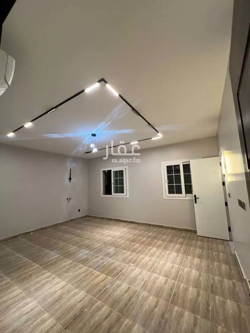 5 bedroom villa in Al Aridh 1