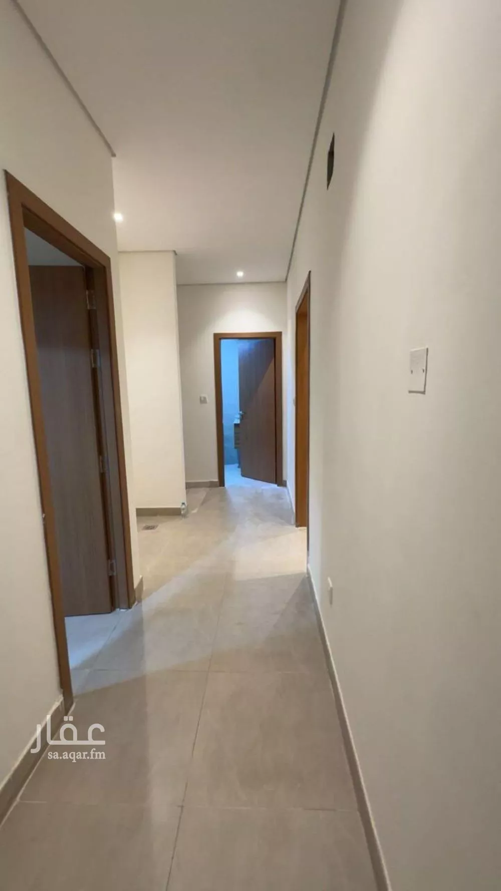 فيلا 5 غرف في العارض 4