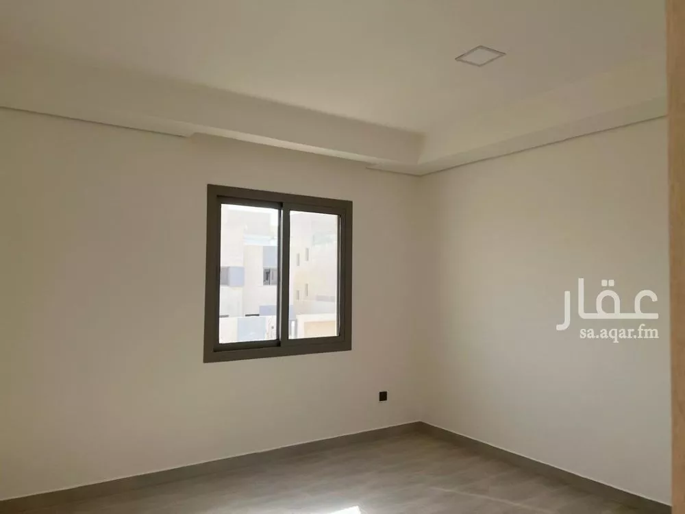 فيلا 6 غرف في النرجس 4