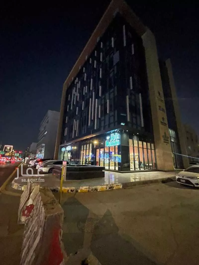 6 bedroom building in Al Malaz, Riyadh 15