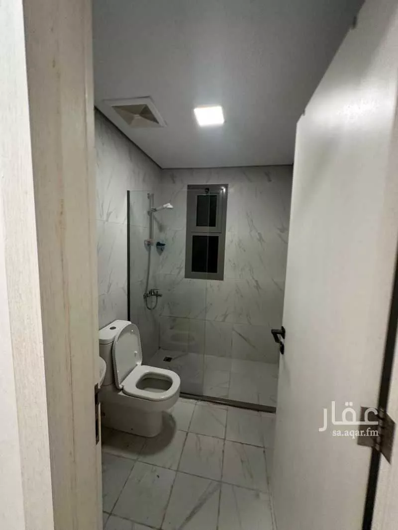 فيلا 6 غرف في النرجس 4