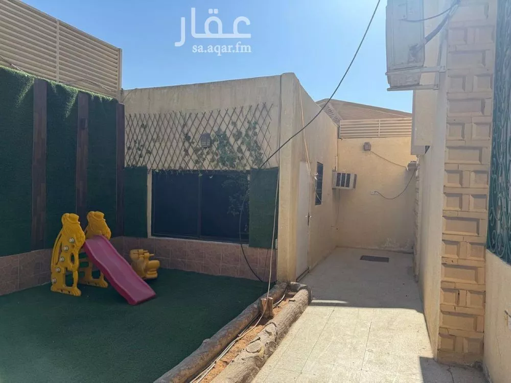 فيلا 8 غرف في الزهرة 2