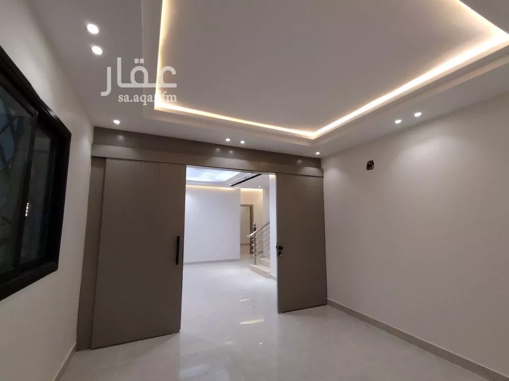 5 bedroom floor in Badr 4