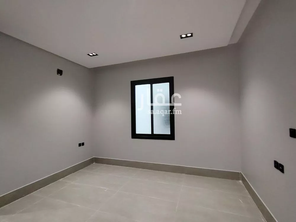 فيلا 5 غرف في عكاظ 5