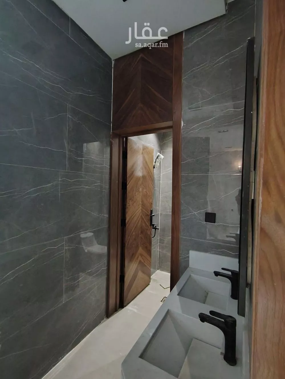 فيلا 5 غرف في عكاظ 3