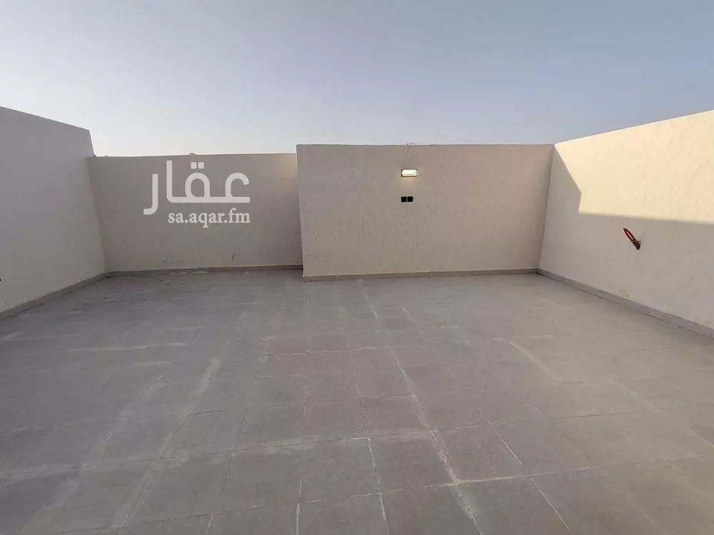 5 bedroom floor in Badr 4