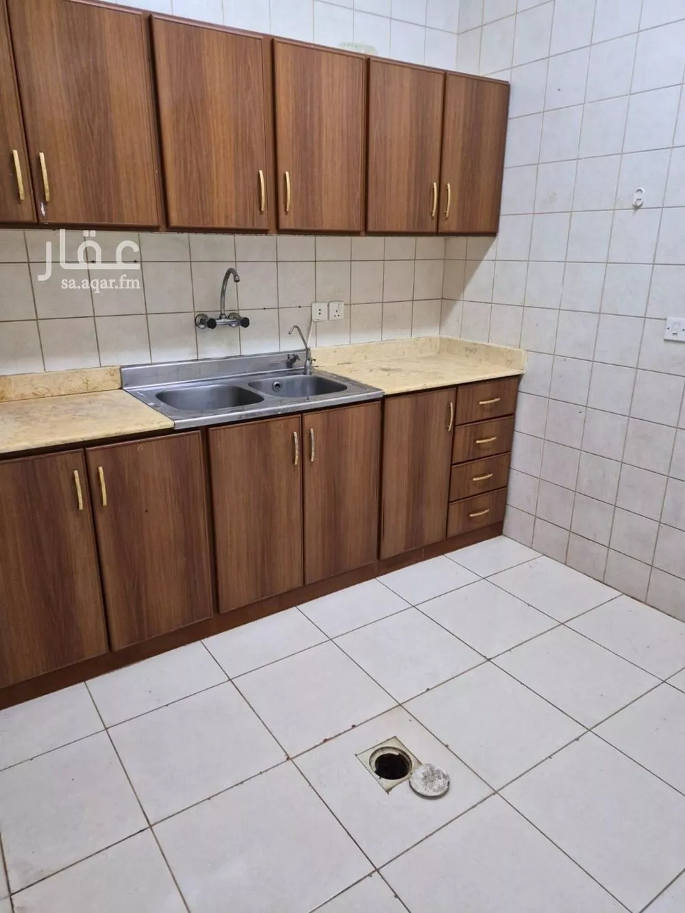 شقة 3 غرف في الملقا 2