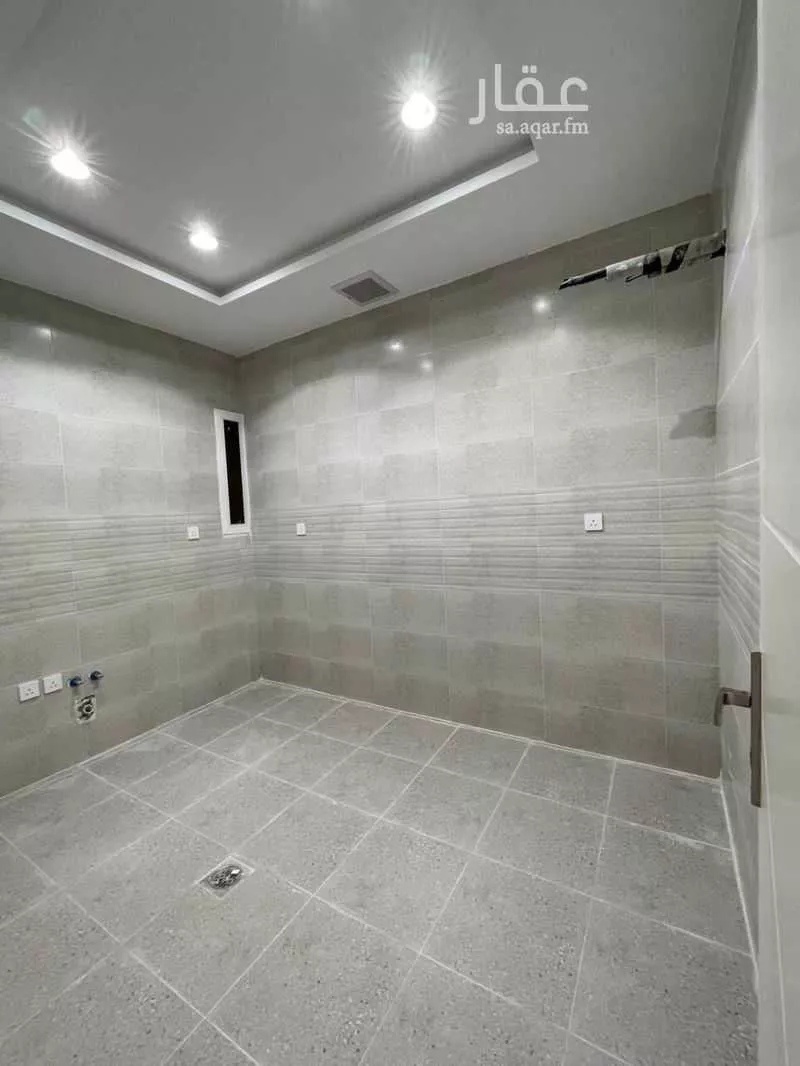 شقة 7 غرف في الروابي 2