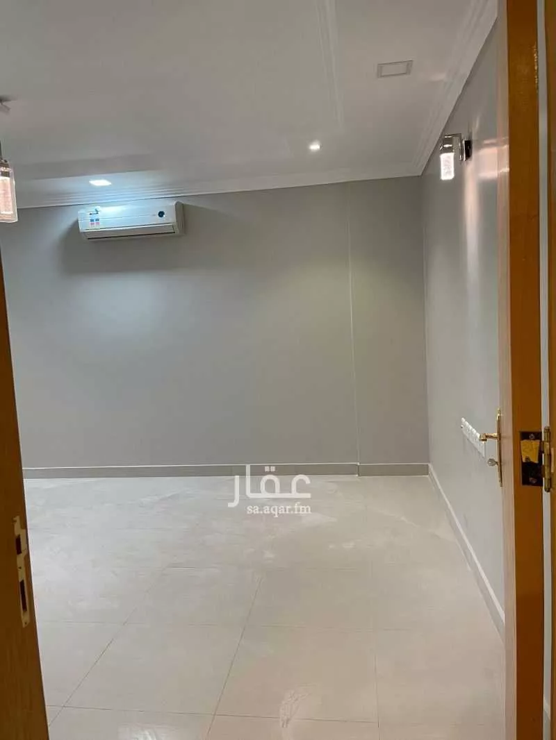 شقة 4 غرف في الملقا 3