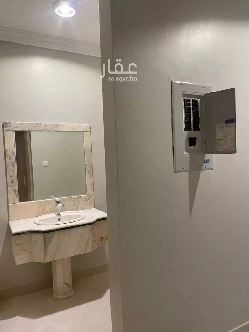 شقة 4 غرف في الملقا 1