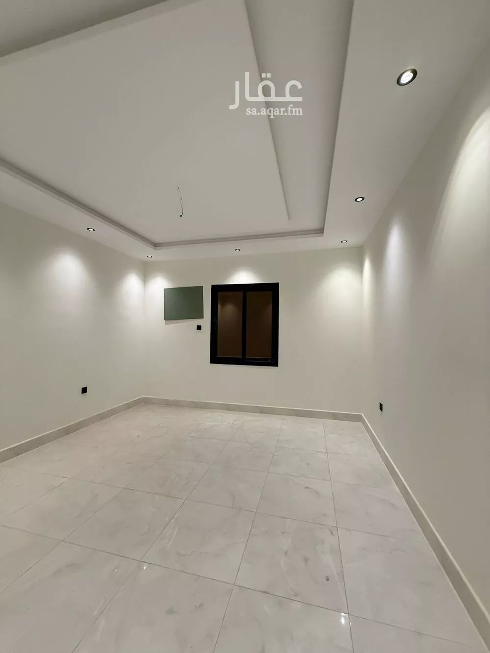 شقة 4 غرف في الواحة 4