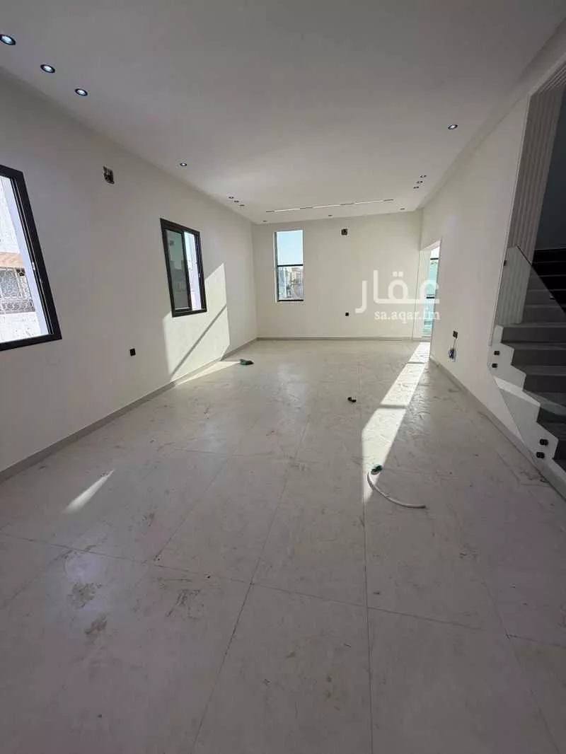 دور 4 غرف في السويدي 3