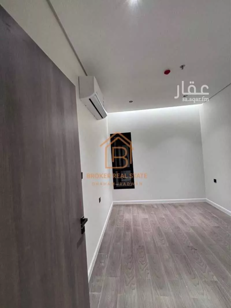 شقة 5 غرف في الحمرا 3