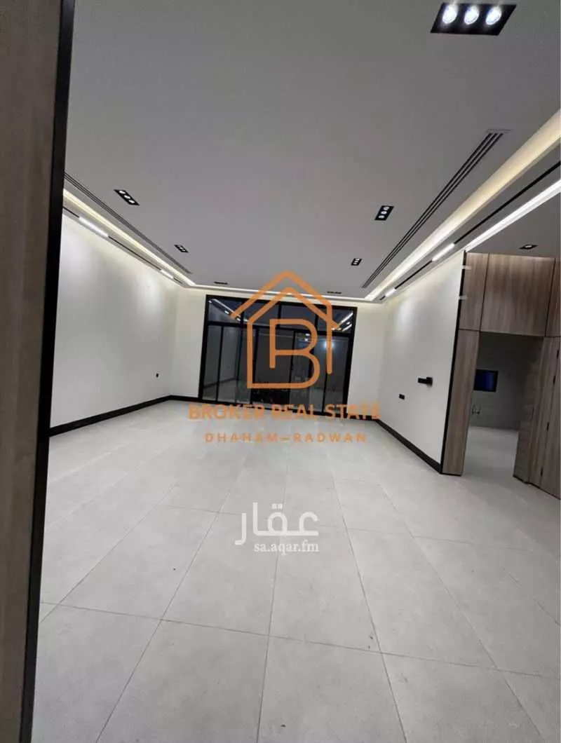 فيلا 4 غرف في الرمال 5