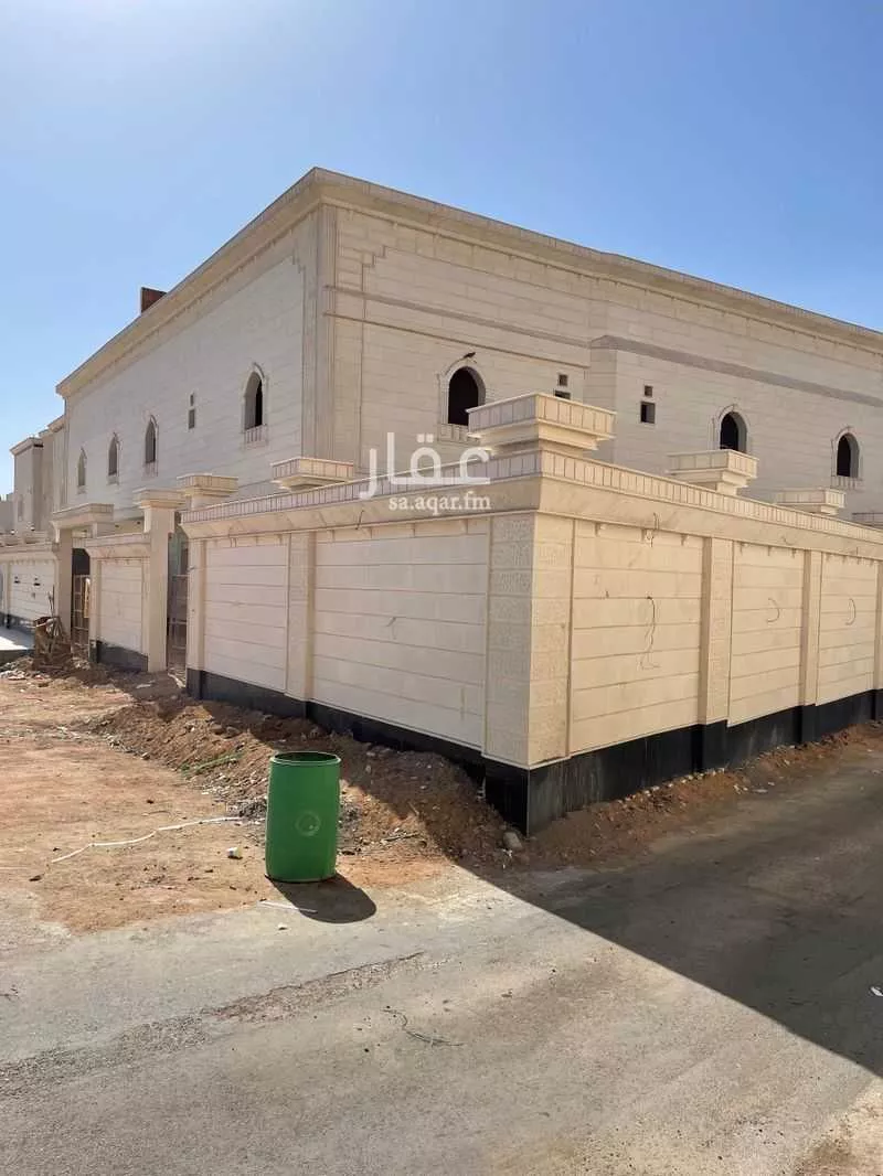 فيلا 7 غرف في الدفاع 3