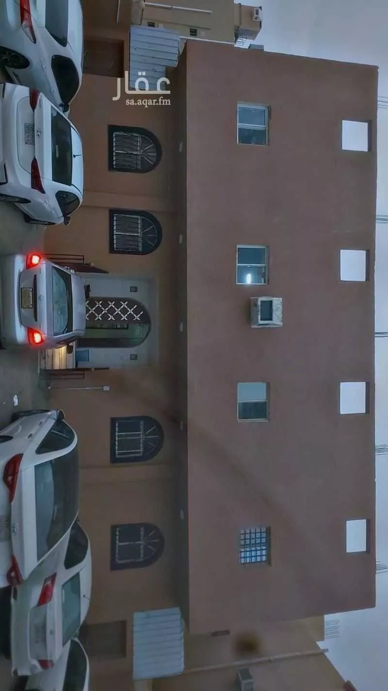 400 sqm building in Al Rashidiyyah