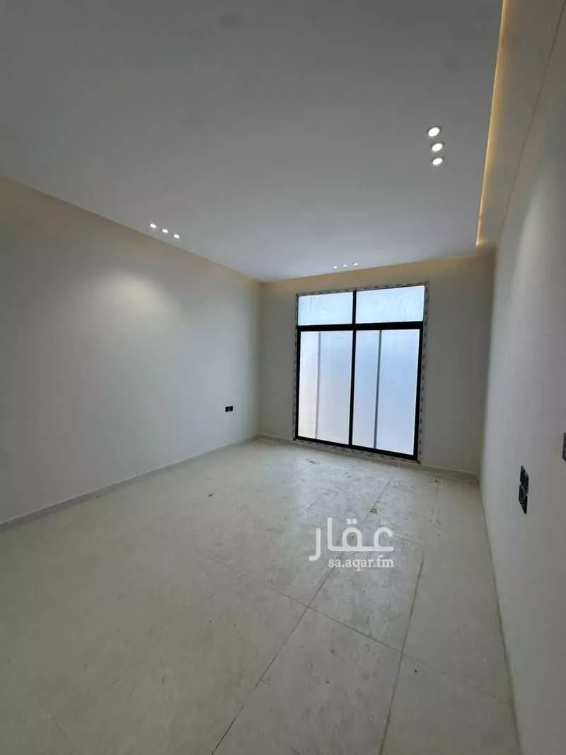 3 bedroom floor in Tuwaiq 4