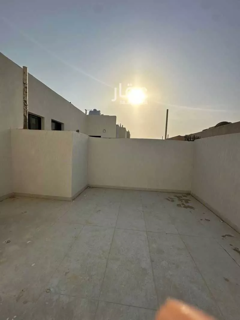 3 bedroom floor in Tuwaiq 3