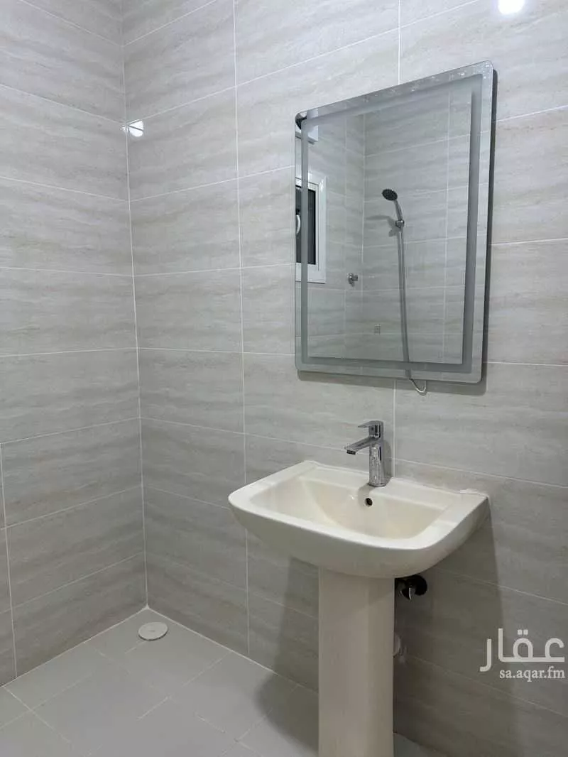 4 bedroom apartment in Abruq Ar Rughamah, Jeddah 9