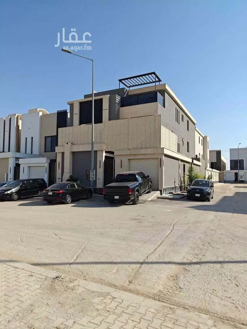 5 bedroom villa in Badr 1