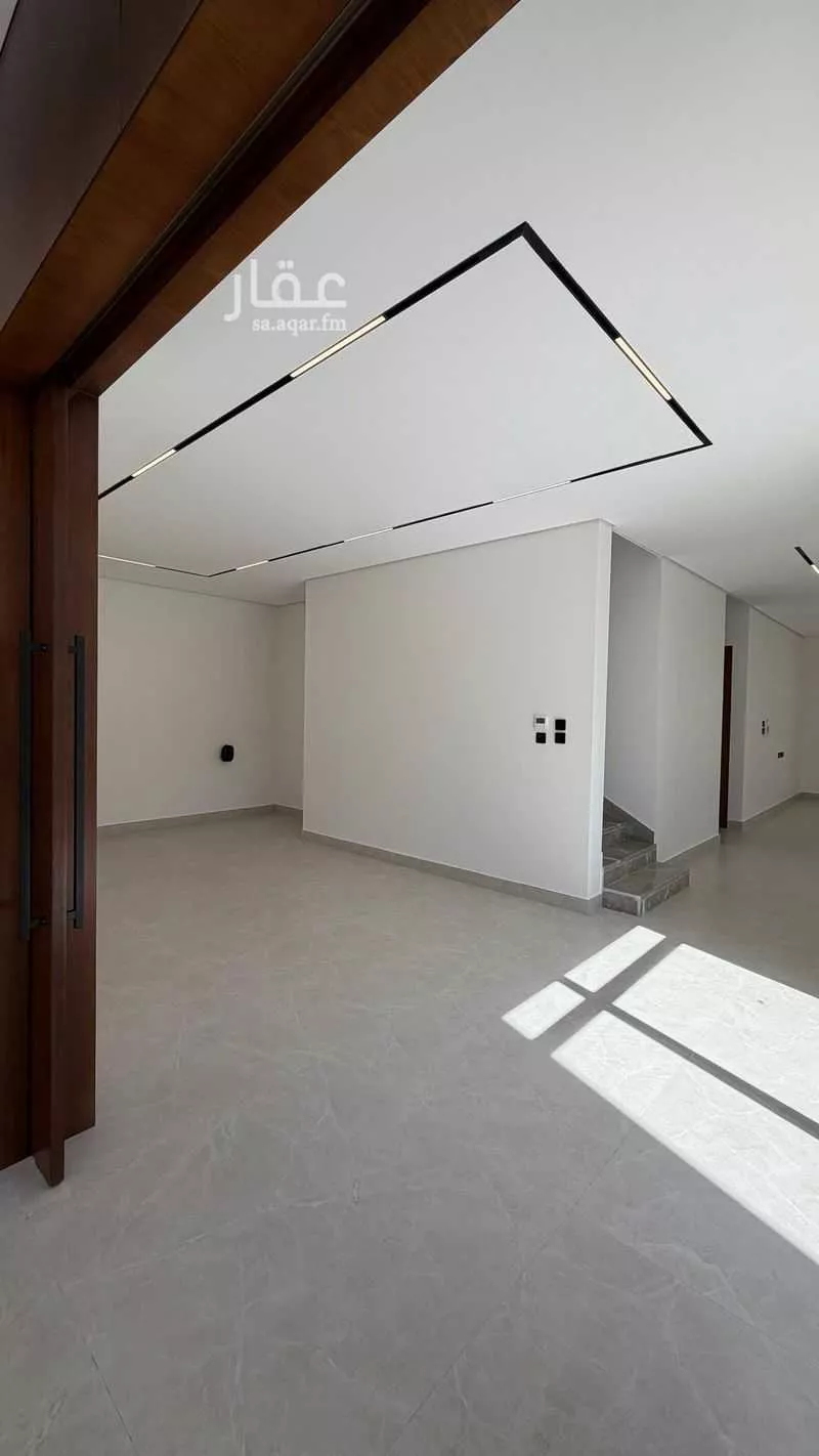 فيلا 5 غرف في النرجس 4