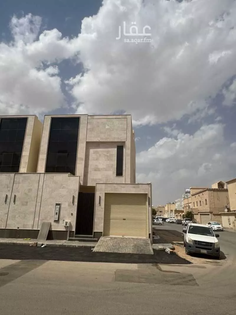 فيلا 6 غرف في طويق