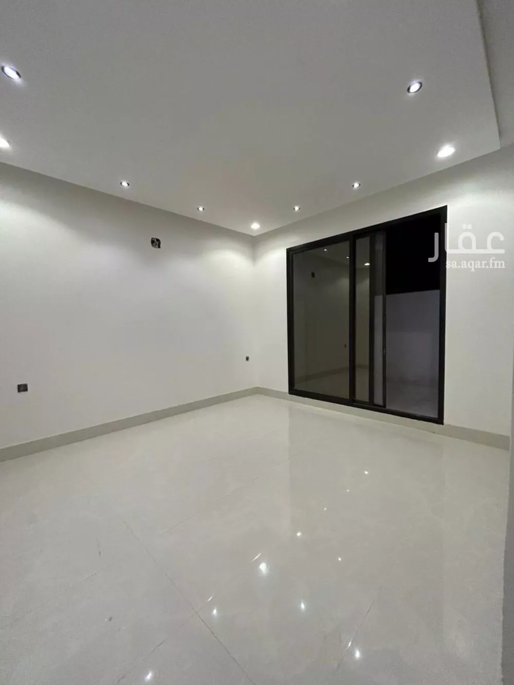 شقة 4 غرف في الرمال 2