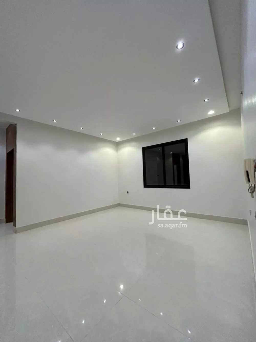 شقة 4 غرف في الرمال 4