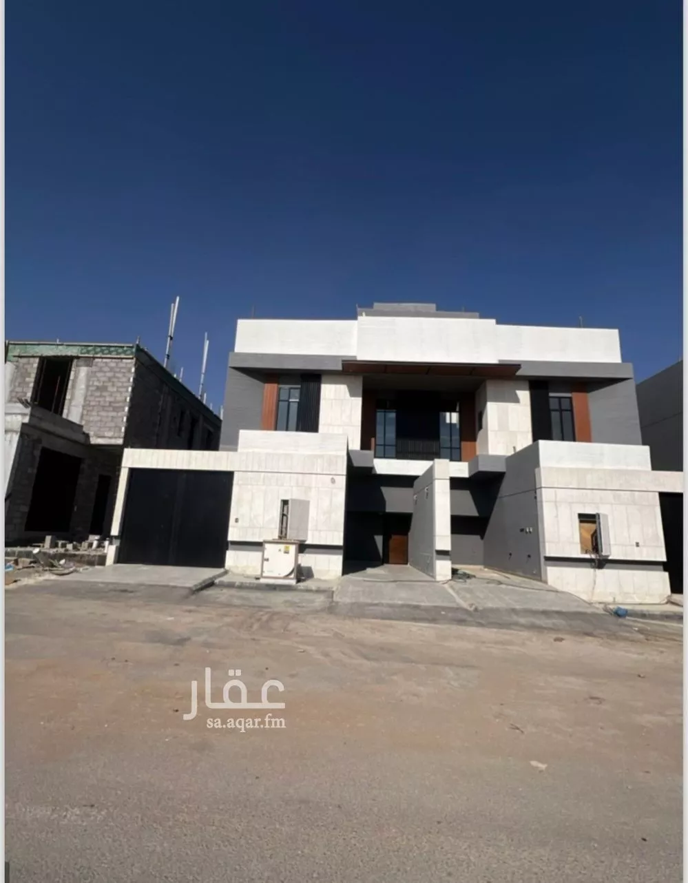 فيلا 5 غرف في الشرق 1