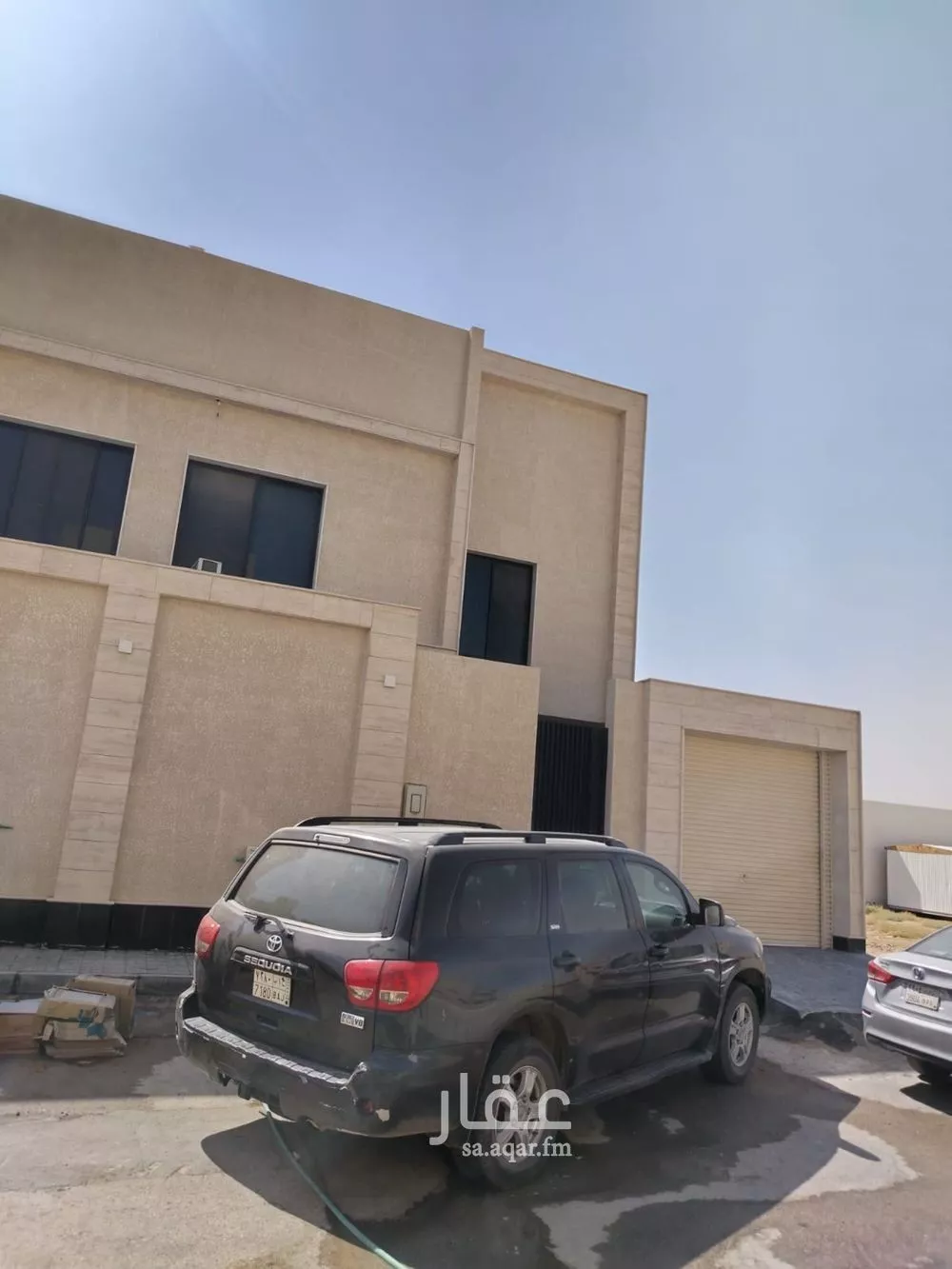 فيلا 4 غرف في العارض 2