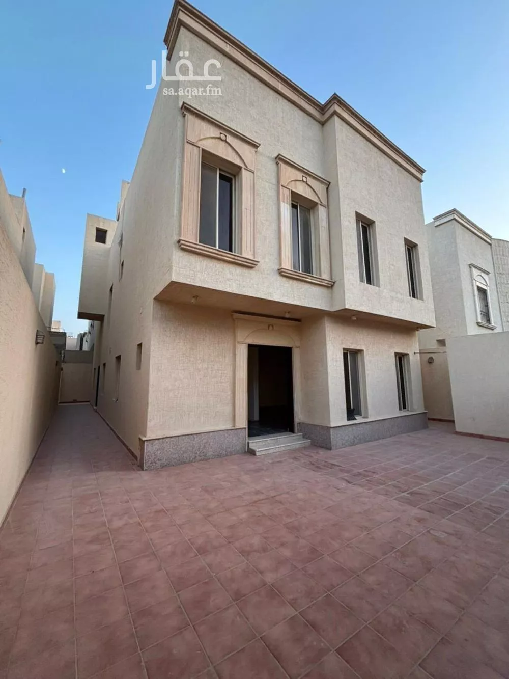 فيلا 5 غرف في النرجس 4