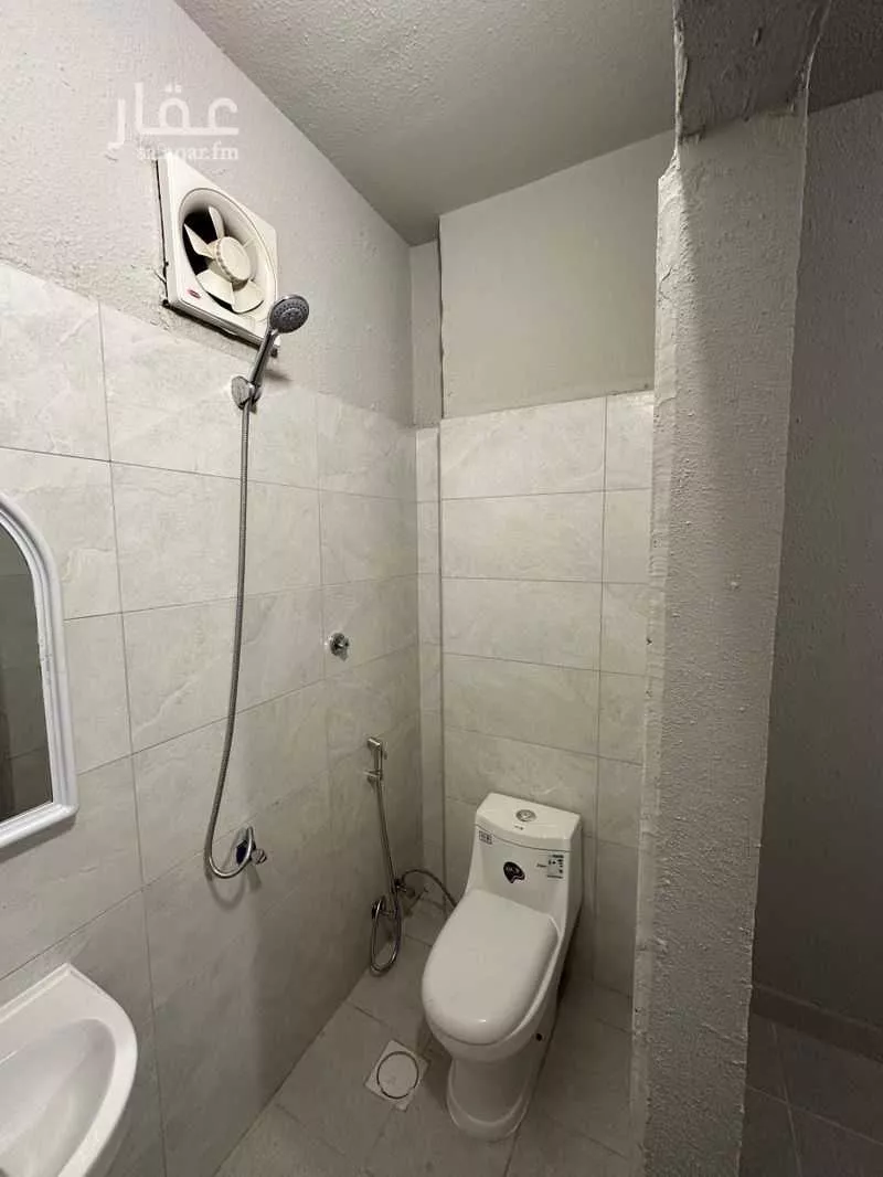 شقة 6 غرف في طيبة 2