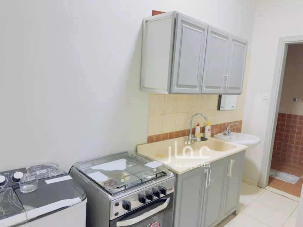 شقة 2 غرف في الخليج 4