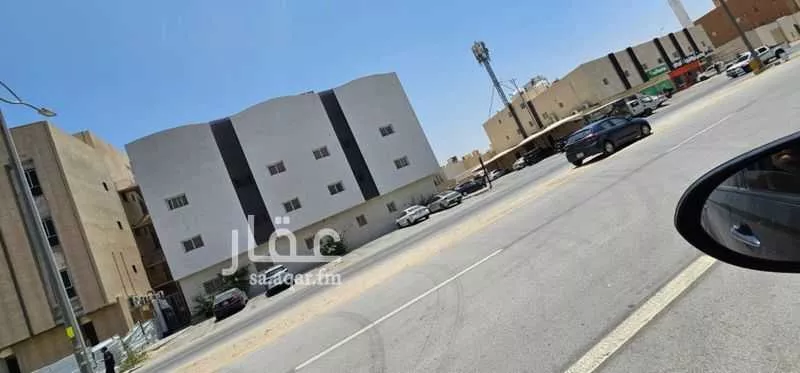 900 sqm building in Al Narjis